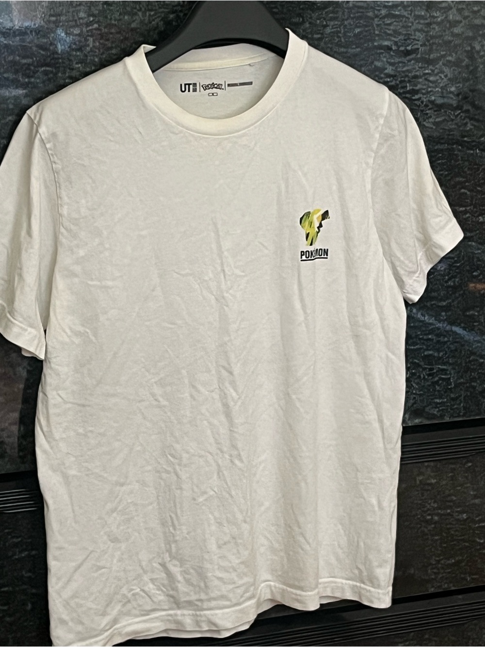 2/25$ Uniqlo Classic Cotton Tee with Pokémon Pikachu Graphic Print Front&Back